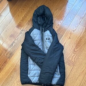 Under Armour Kids Puffer Jacket in Black and Gray